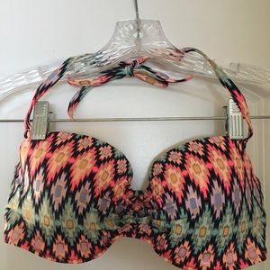 Victoria’s Secret bikini top. Padded push up.